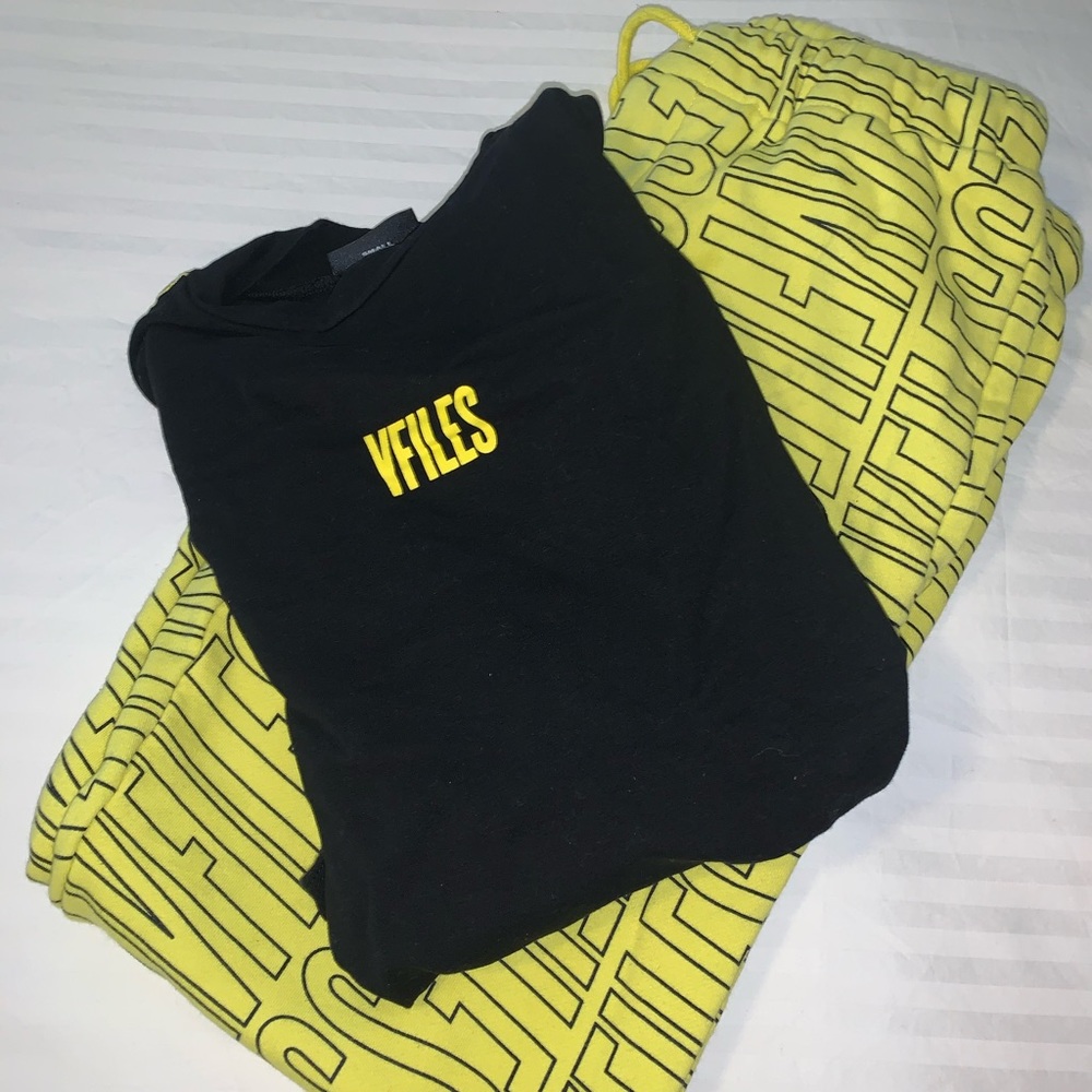 V flies set size s only worn once